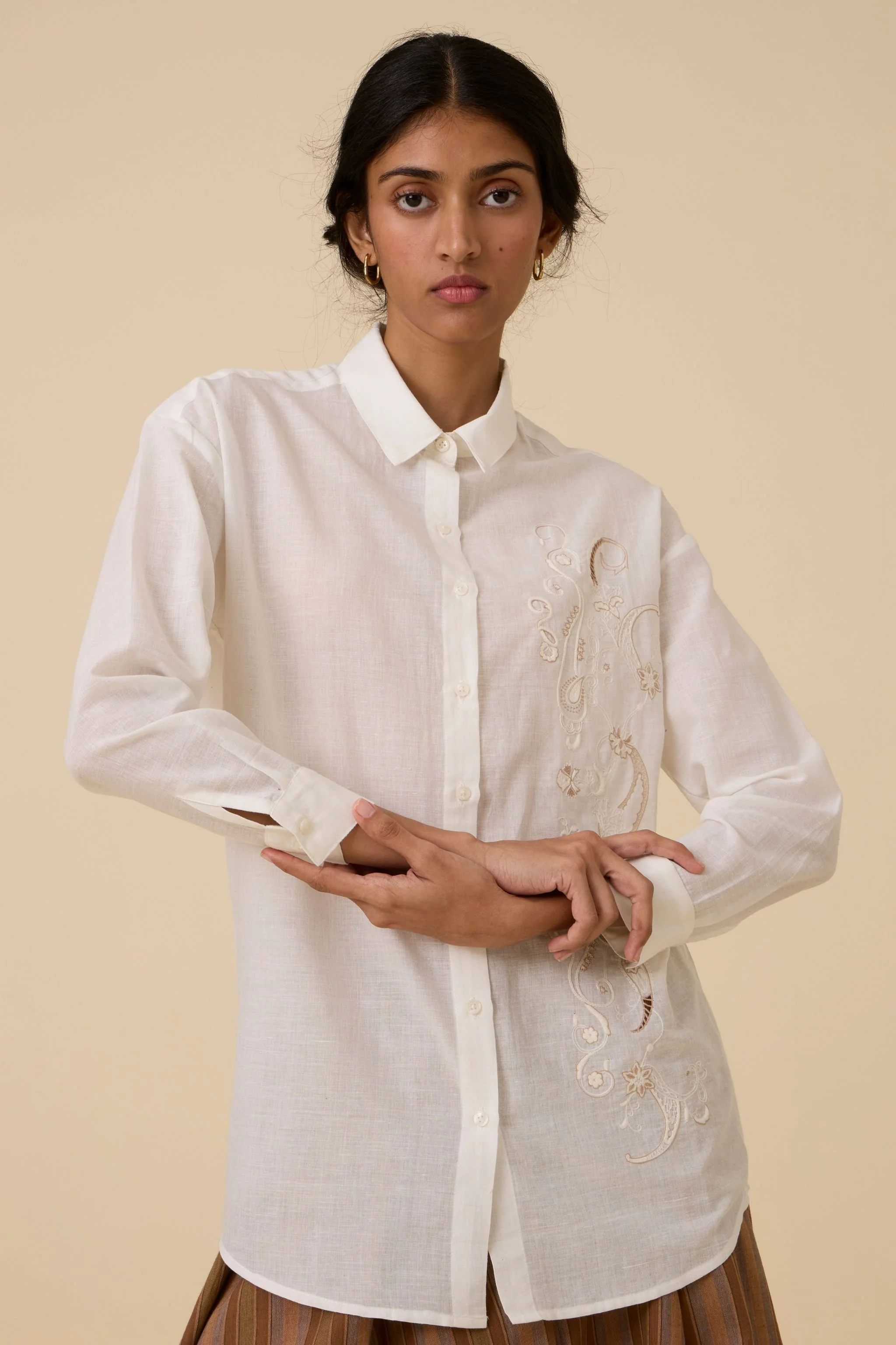 Joyce Embroidered handwoven shirt - Image 8