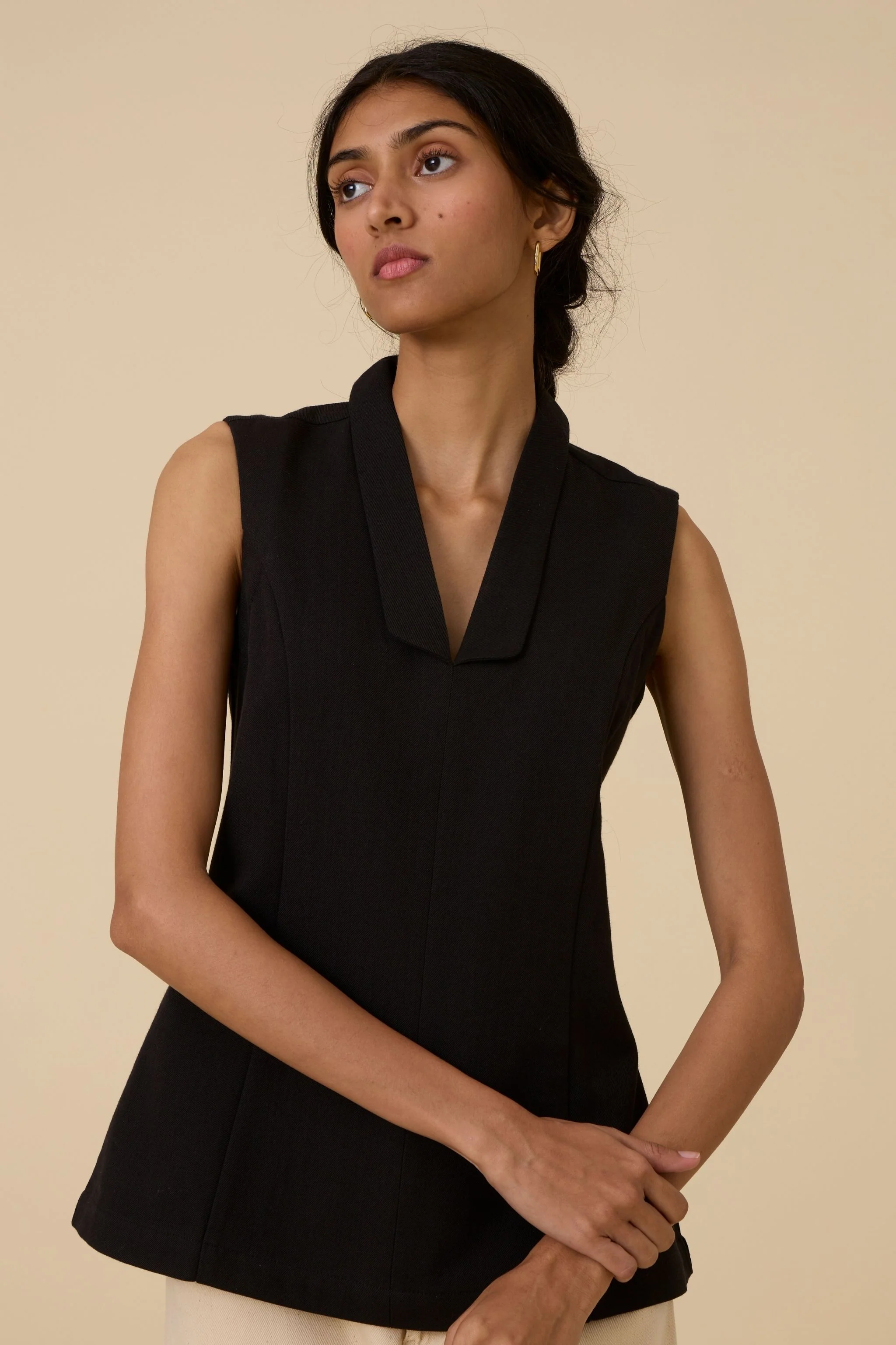 Maira Black Waistcoat - Image 5