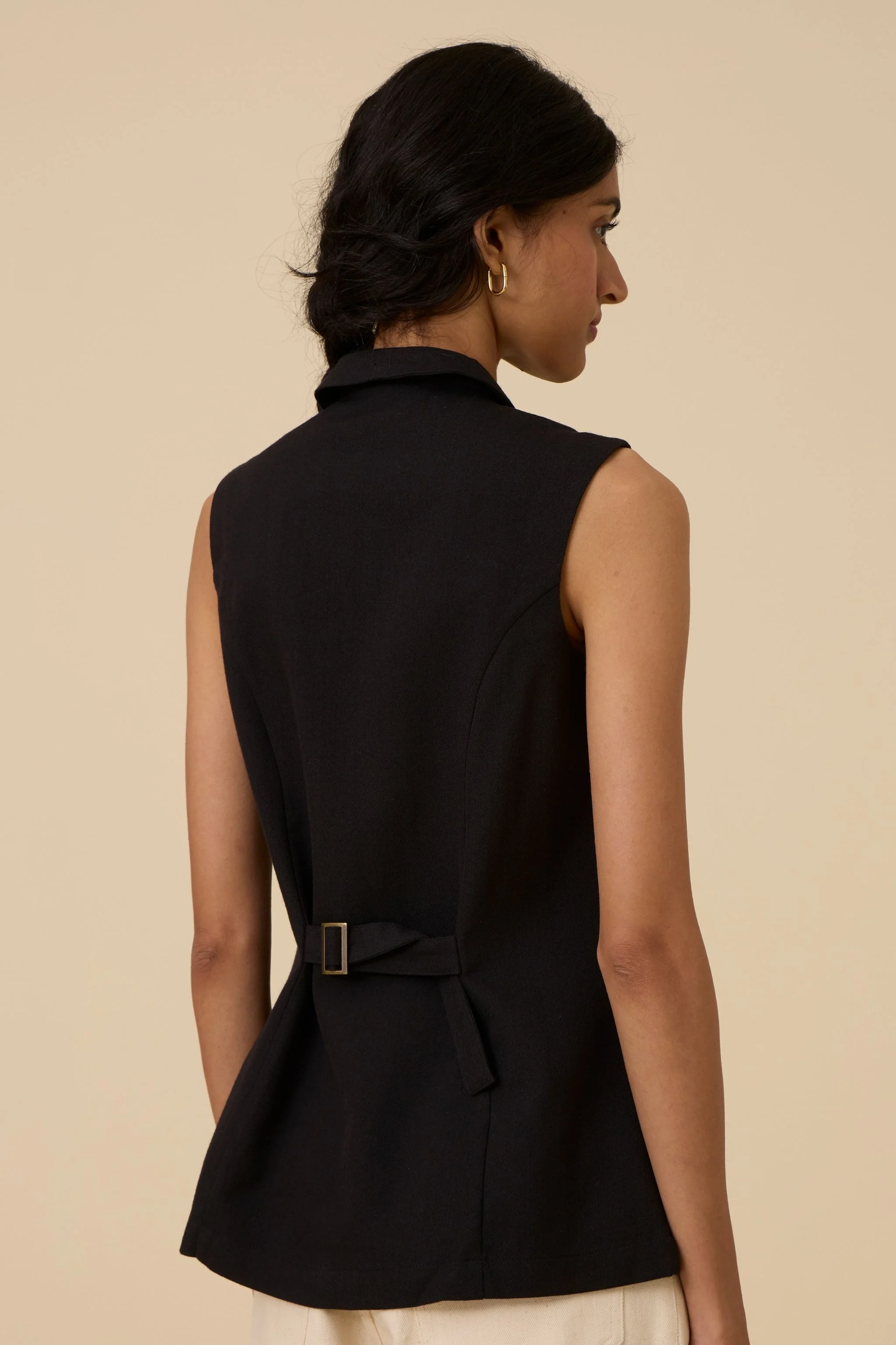 Maira Black Waistcoat - Image 6