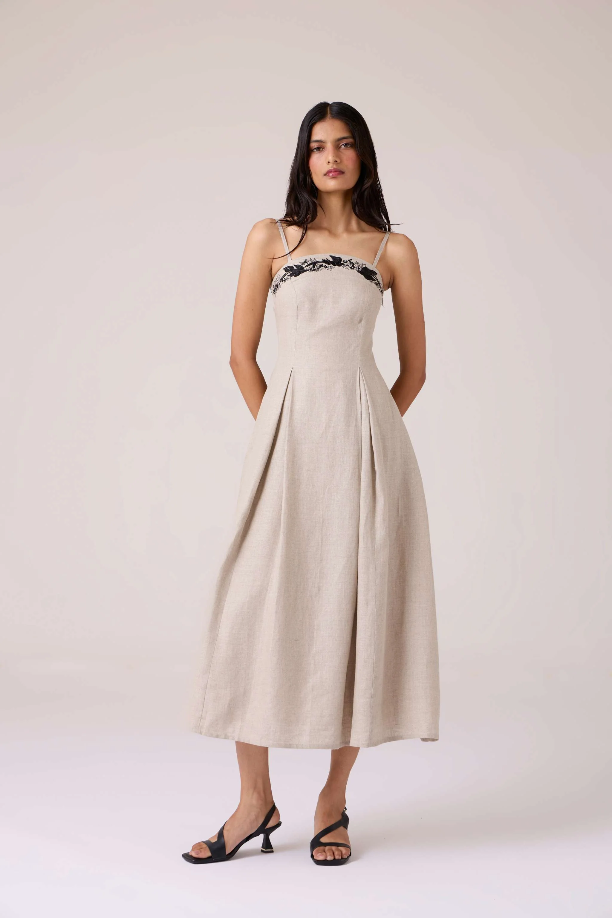 Suhjan Beige Linen Dress - Image 6