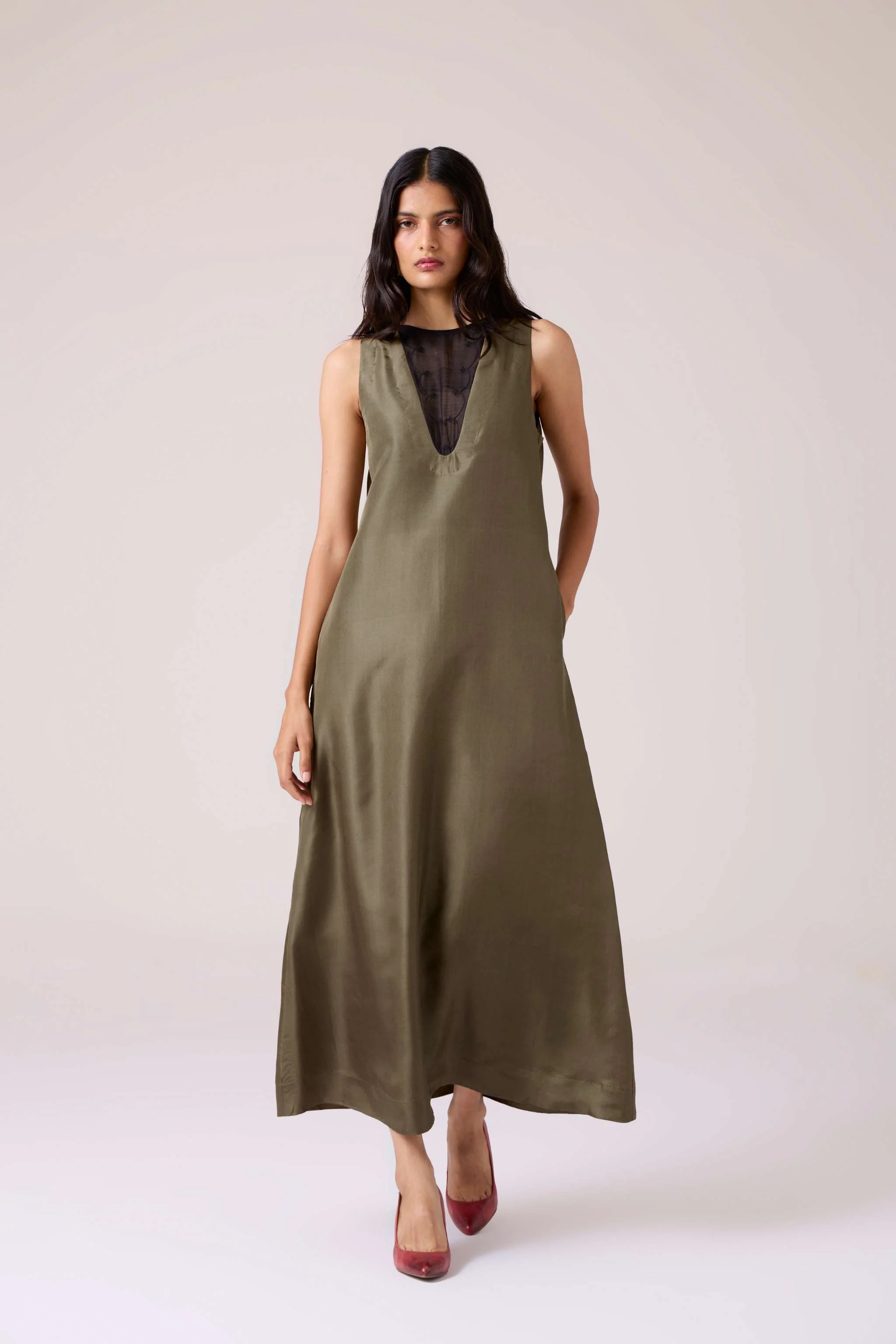 Velyra Olive Silk Dress - Image 4