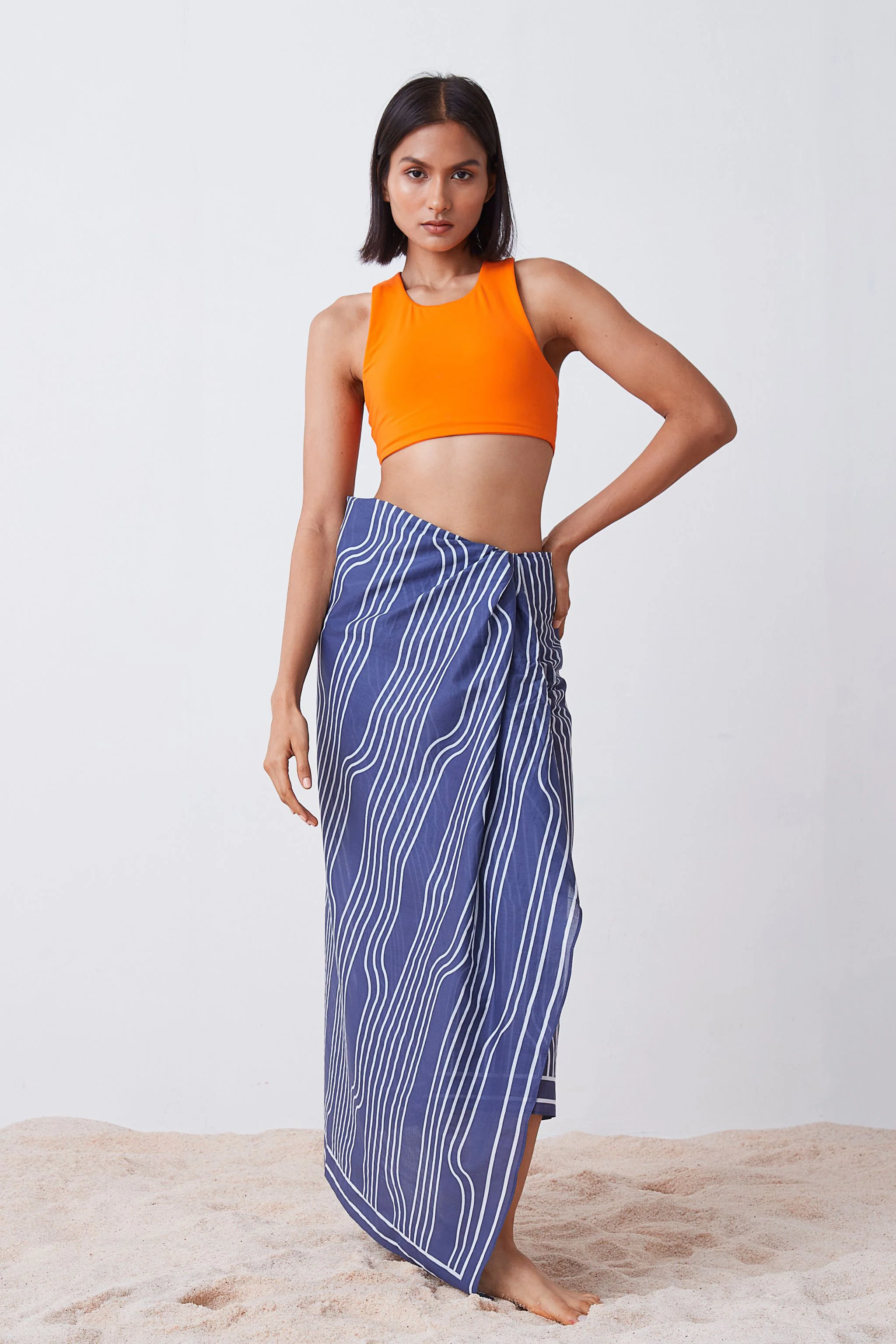 Window Pane Print Sarong - Blue and White - Image 4